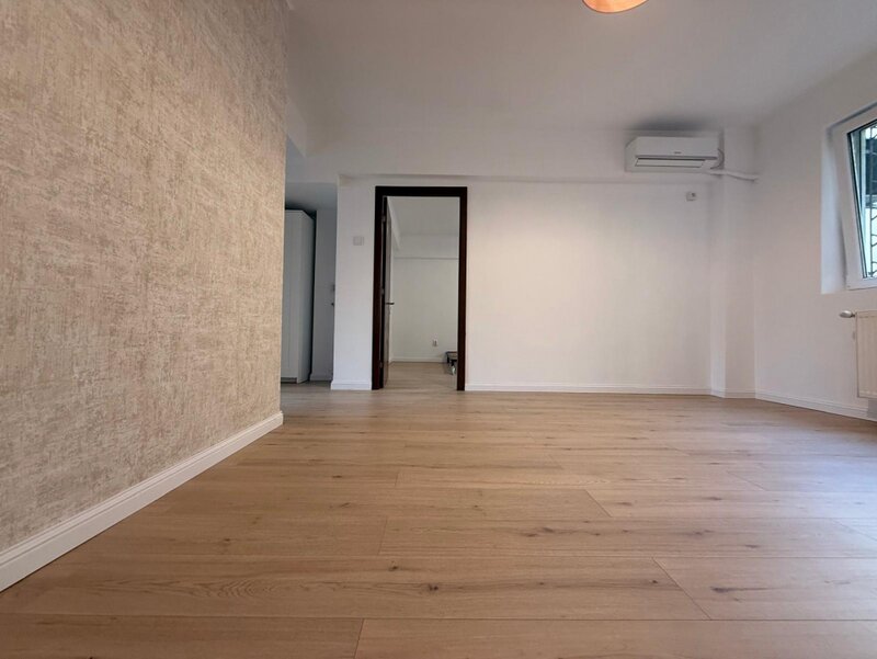 Universitate, Calea Victoriei, bloc Romarta inchiriere 3 camere renovat