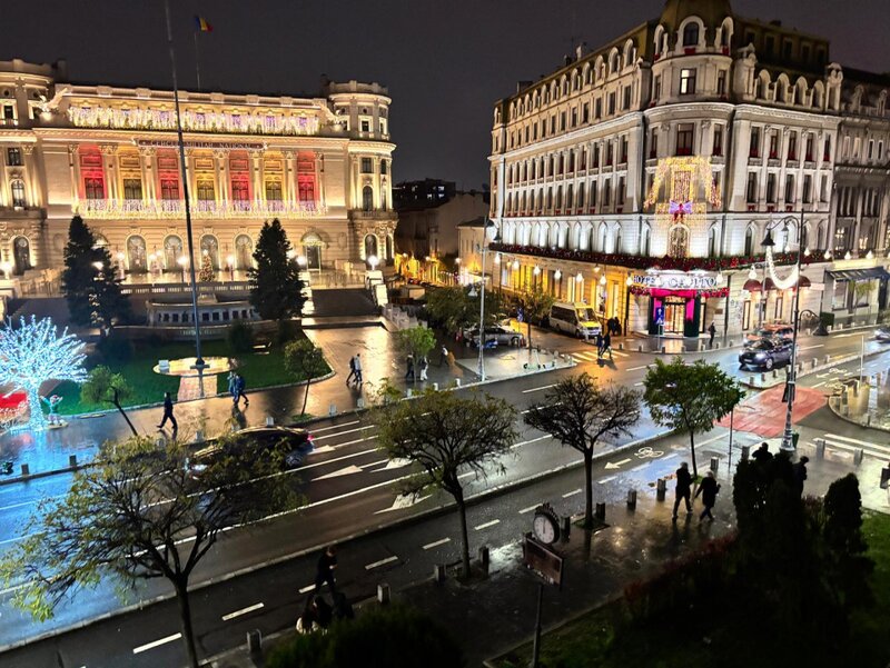 Universitate, Calea Victoriei, bloc Romarta inchiriere 3 camere renovat